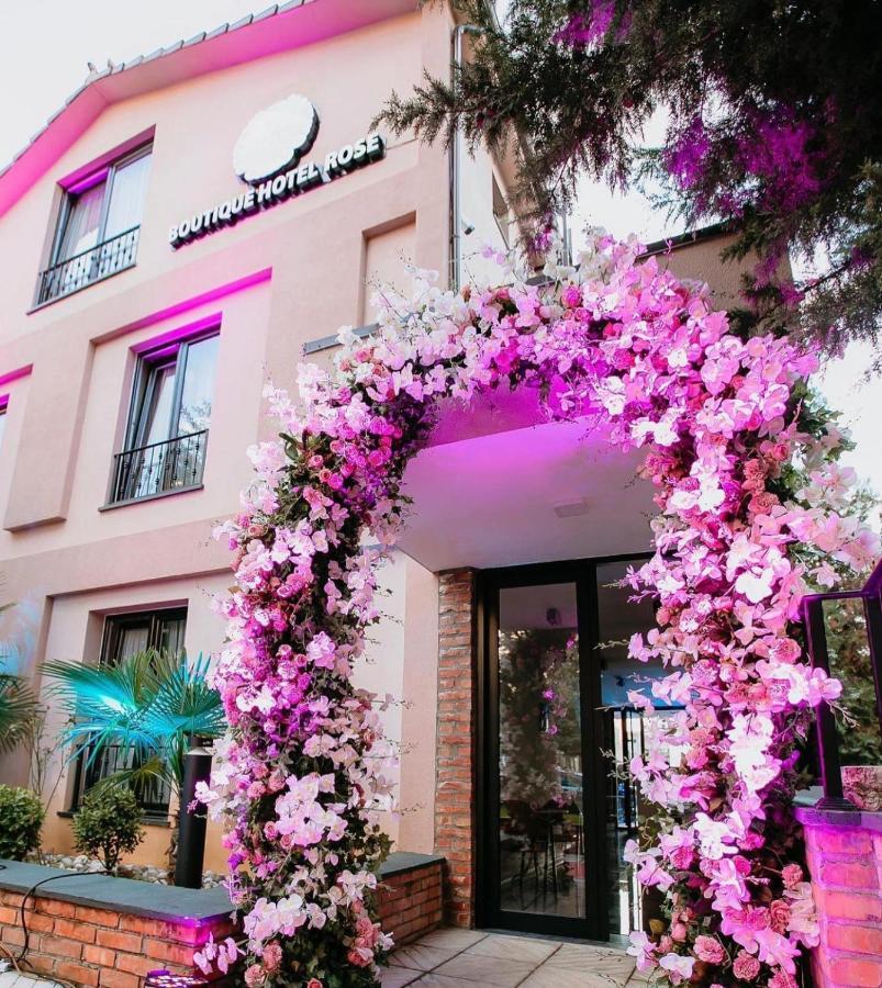 Rose Boutique Hotel 티라나 외부 사진